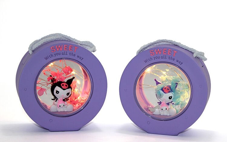 Polyester Kuromi Masa Üstü Lamba Model 2 Şık Tasarımlı Fonksiyonel Ürün