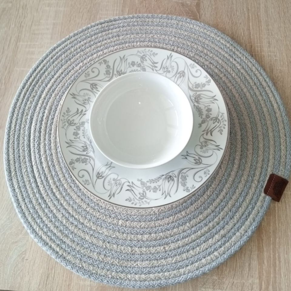 DecoHandy 39cm 2 Renk Jüt Örme Supla Amerikan Servis Şık Tasarımlı Fonksiyonel Ürün