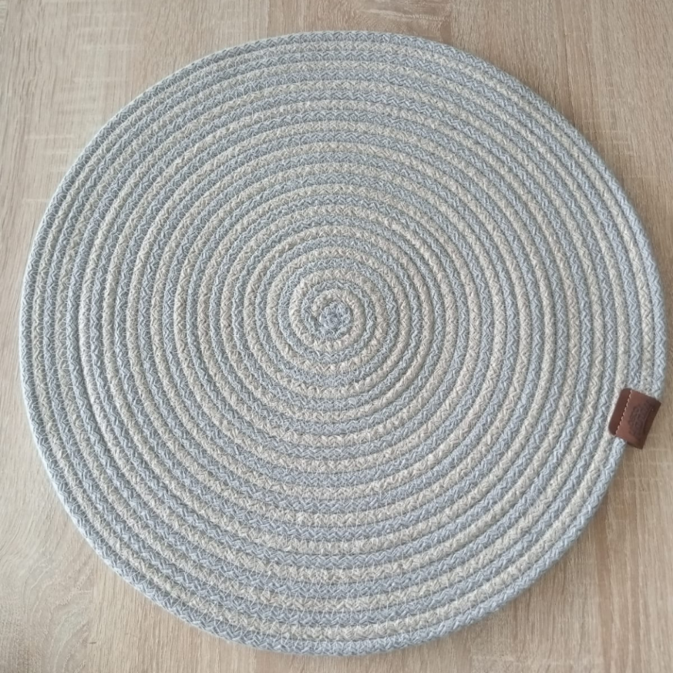 DecoHandy 39cm 2 Renk Jüt Örme Supla Amerikan Servis Şık Tasarımlı Fonksiyonel Ürün