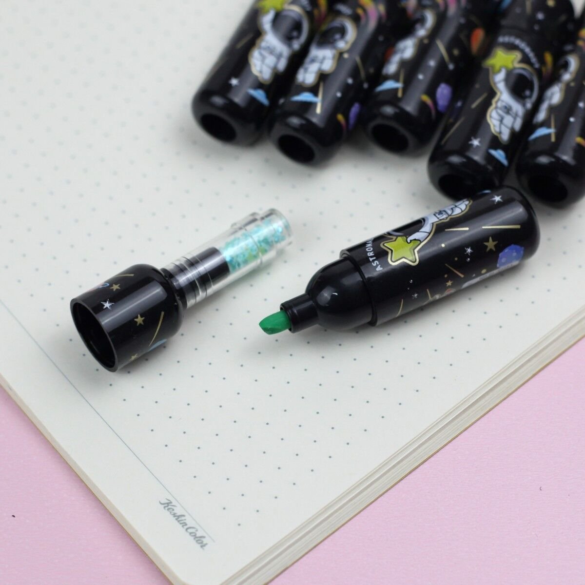 Astronot Fosforlu Kalem Seti Şık Tasarımlı Fonksiyonel Ürün