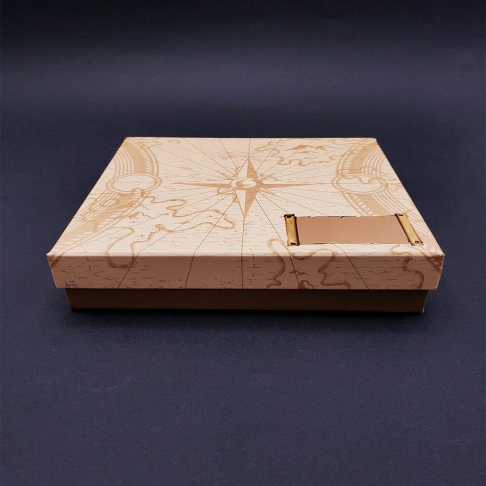 Pusula Temalı Hediye Kutusu Şık Tasarımlı Fonksiyonel Ürün