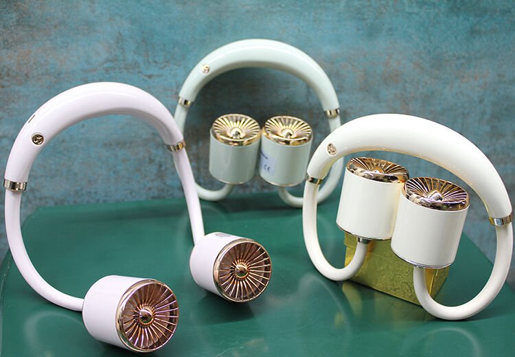 Kuromi Şarjlı Boyun Fanı Vantilatör 3 Kademeli Şık Tasarımlı Fonksiyonel Ürün