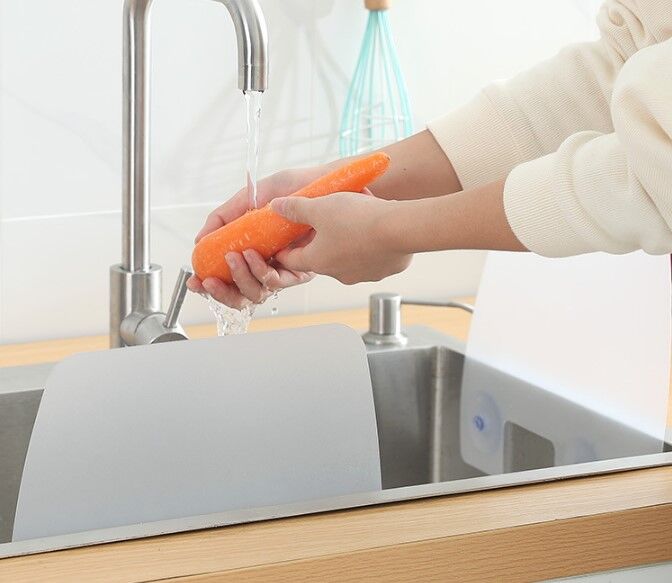 Lavabo ve Ocak Sıçrama Önleyici Vantuzlu Kalkan Şık Tasarımlı Fonksiyonel Ürün