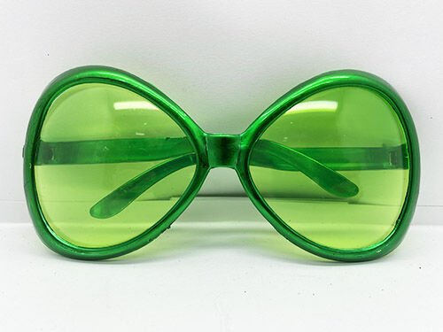 Yeşil Renk Yeşilçam Nostalji 80li Yıllar 90lı Yıllar Parti Gözlüğü  7x16 cm Şık Tasarımlı Fonksiyonel Ürün