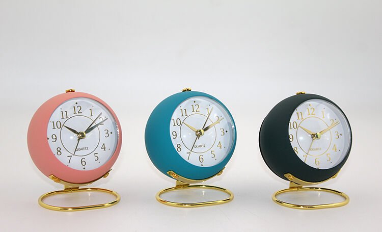 Masa Üstü Metal Çalar Saat Şık Tasarımlı Fonksiyonel Ürün