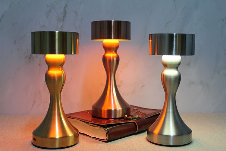 Masaüstü Dokunmatik Ledli Lamba Model 6 Şık Tasarımlı Fonksiyonel Ürün