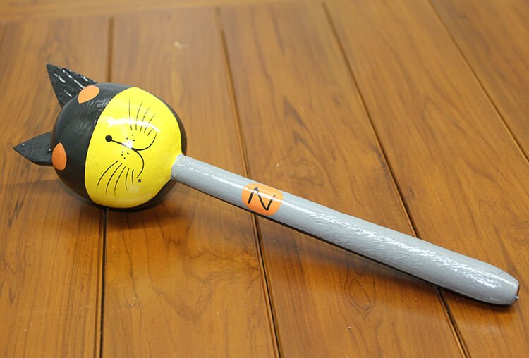 Ahşap Kedili Batman Marakas Tekli Şık Tasarımlı Fonksiyonel Ürün