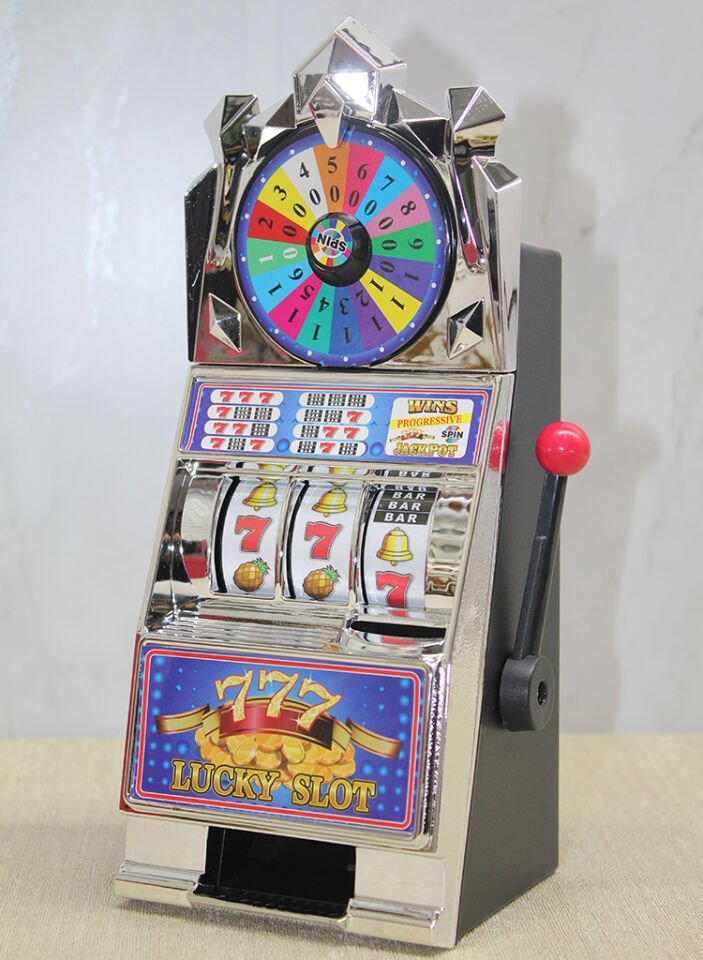 Slot Makinesi Çarkıfelekli Şık Tasarımlı Fonksiyonel Ürün