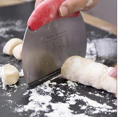 Paslanmaz Çelik Hamur Kesme ve Şekillendirme Spatulası Şık Tasarımlı Fonksiyonel Ürün