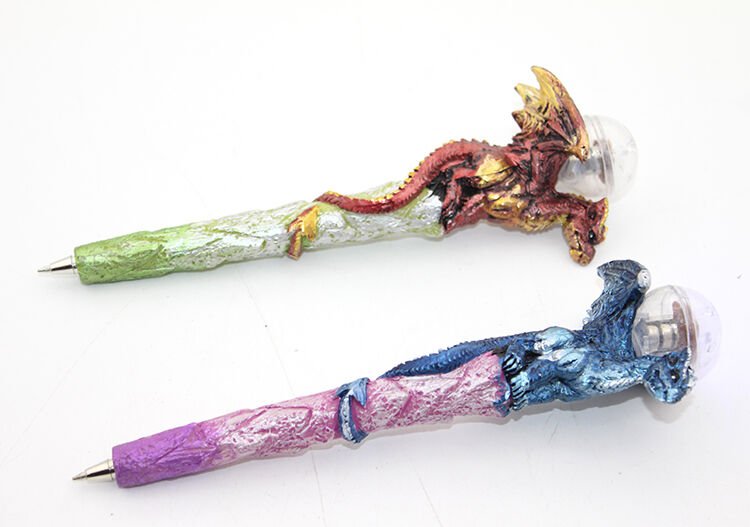 Dragonlu Polyester Işıklı Tükenmez Kalem Şık Tasarımlı Fonksiyonel Ürün