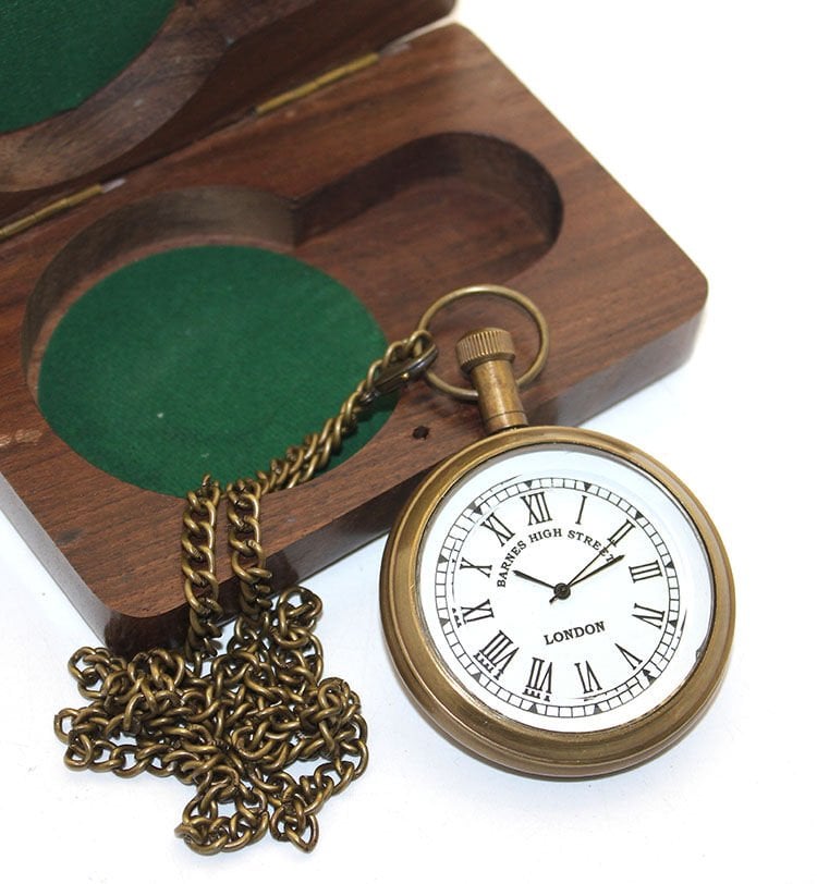 Ahşap Kutulu Pirinç Köstekli Saat Model 4 Şık Tasarımlı Fonksiyonel Ürün