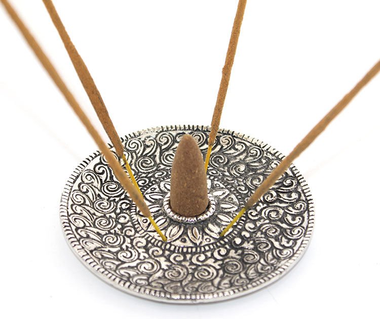 Metal Yuvarlak Tütsülük Model 3 Şık Tasarımlı Fonksiyonel Ürün