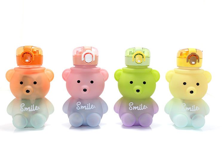 Ayıcıklı Pipetli Suluk Şık Tasarımlı Fonksiyonel Ürün