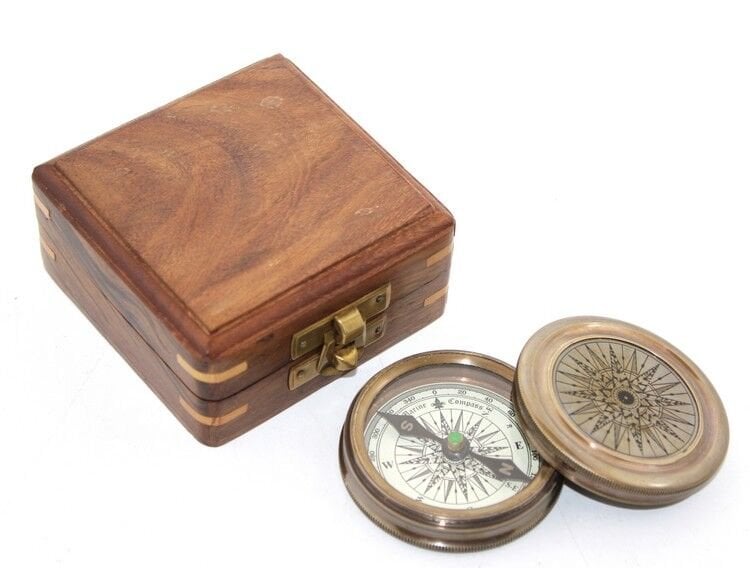 Ahşap Kutulu Pusula Model 1 Şık Tasarımlı Fonksiyonel Ürün