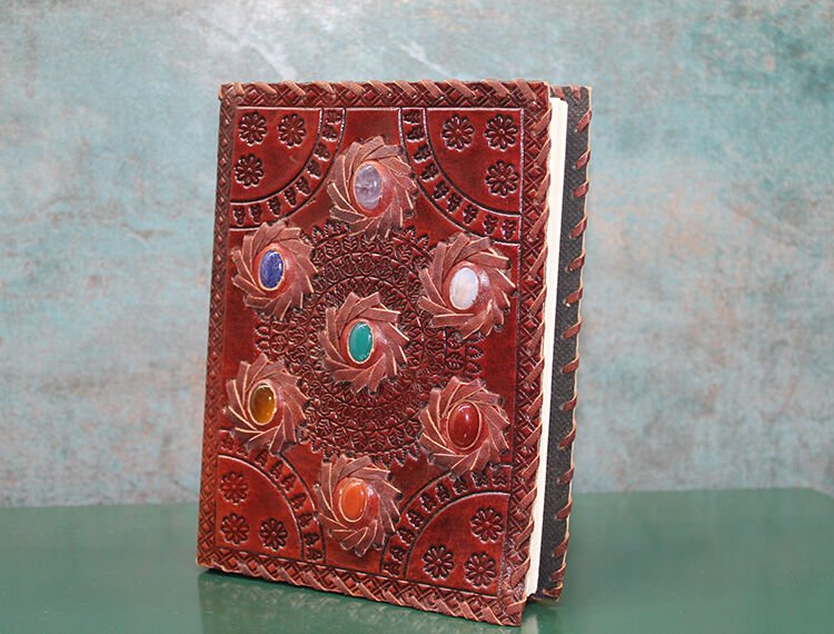 Taşlı Deri Defter Model 7 Şık Tasarımlı Fonksiyonel Ürün