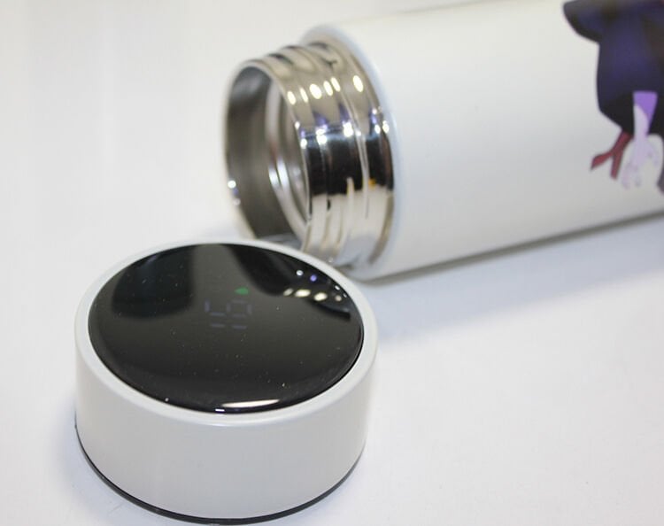 Anime Baskılı Dijital Göstergeli Termos 500 ml Model 1 Şık Tasarımlı Fonksiyonel Ürün