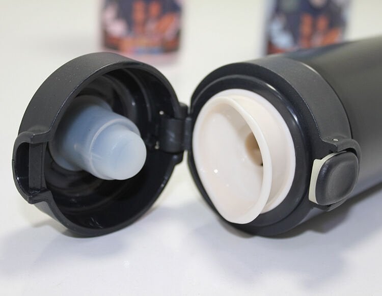 Anime Baskılı Termos Model 2 Şık Tasarımlı Fonksiyonel Ürün