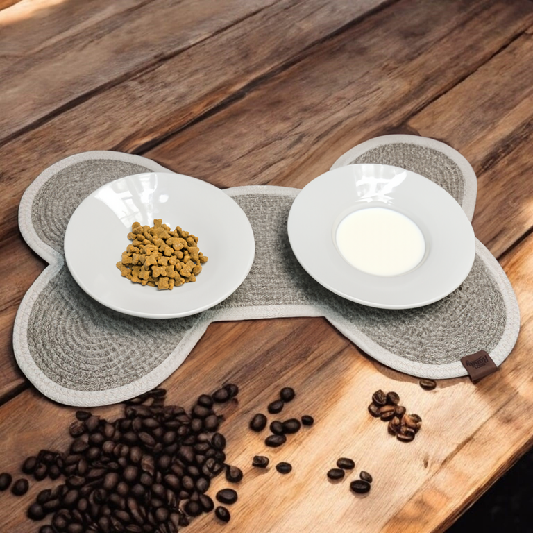 Mikopet Kedi ve Köpek Mama Kabı Paspası Şık Tasarımlı Fonksiyonel Ürün