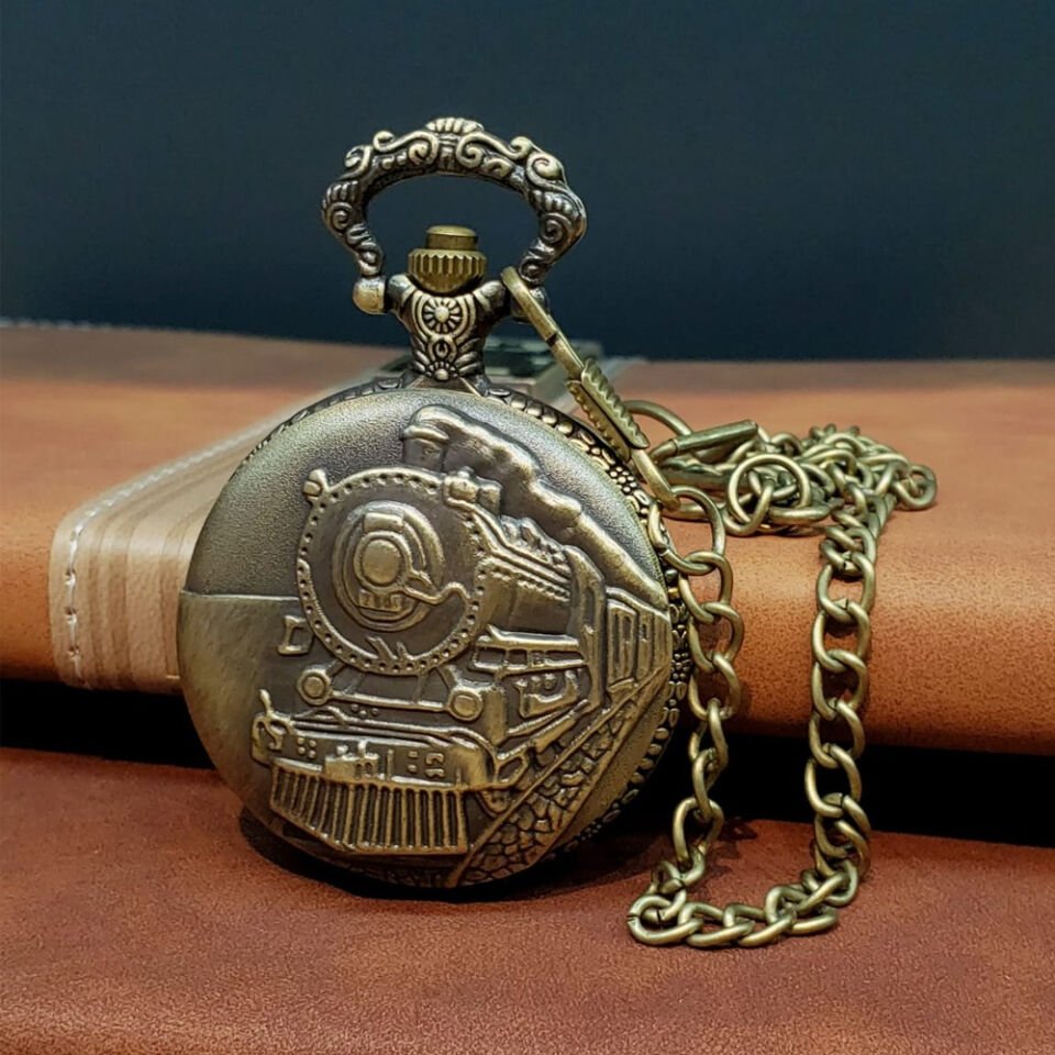 Antika Tren Tasarımlı Köstekli Cep Saati Şık Tasarımlı Fonksiyonel Ürün