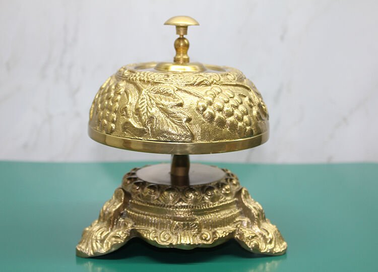 Pirinç Masa Üstü Basmalı Çan Şık Tasarımlı Fonksiyonel Ürün