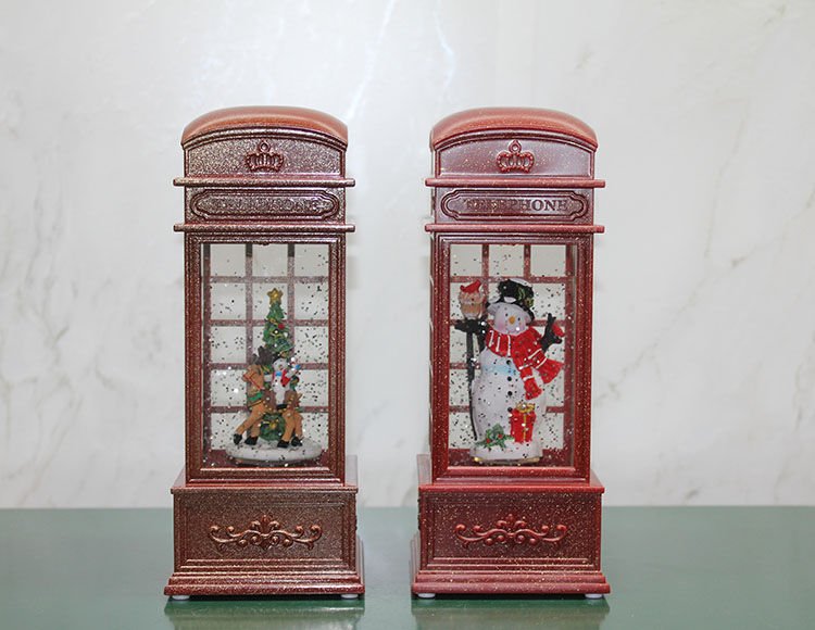 Telefon Kulübesi Tasarımlı Yılbaşı Temalı Işıklı Müzikli Kar Küresi Model 2 Şık Tasarımlı Fonksiyonel Ürün
