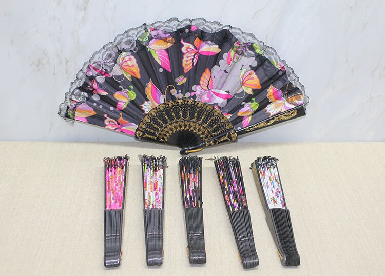 Plastik Renkli Yelpaze Şık Tasarımlı Fonksiyonel Ürün