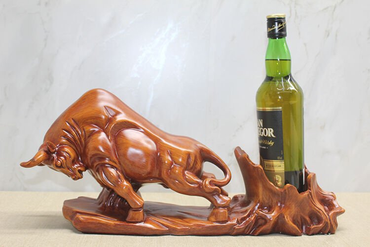 Polyester Boğa Figürü Şaraplık Şık Tasarımlı Fonksiyonel Ürün