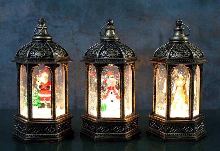 Yılbaşı Temalı Işıklı Kar Küresi Siyah Tasarım Şık Tasarımlı Fonksiyonel Ürün