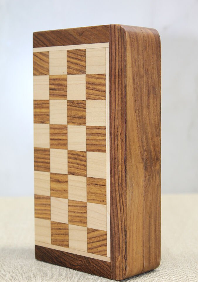 Özel Vernikli Mıknatıs Taşlı Ahşap Katlanabilir Kutulu Satranç Oyunu 30 Cm Şık Tasarımıyla Benzersiz Kullanım Deneyimi Hayatınızı Kolaylaştıracak Ürünler