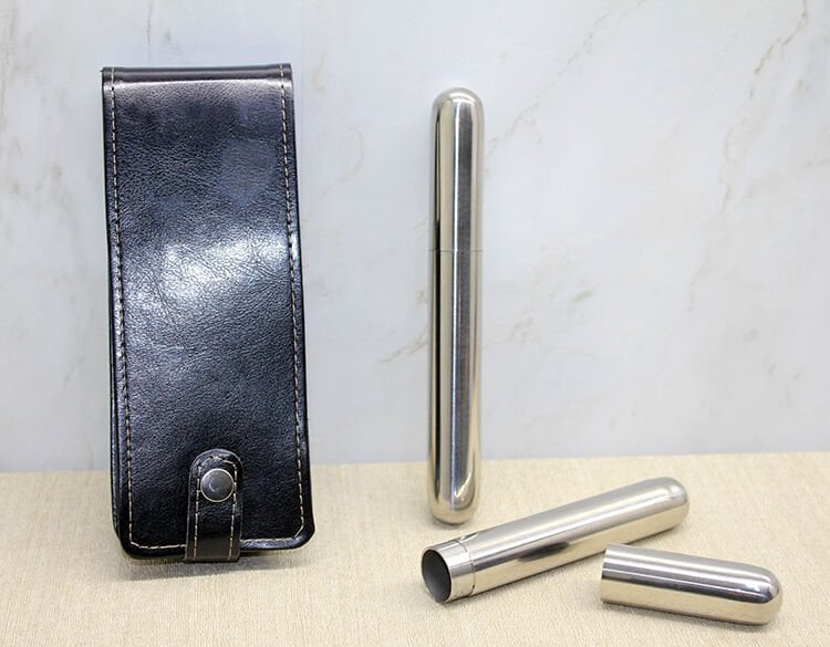 Deri Kılıflı İkili Paslanmaz Çelik Puro Tüpü Şık Tasarımlı Fonksiyonel Ürün