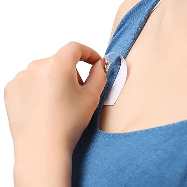 Dekolte Kapatıcı Bant Şık Tasarımlı Fonksiyonel Ürün