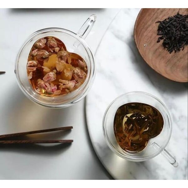 Kalp Şeklinde Cam Bardak Şık Tasarımlı Fonksiyonel Ürün