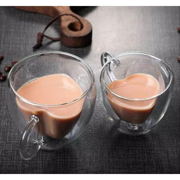 Kalp Şeklinde Cam Bardak Şık Tasarımlı Fonksiyonel Ürün