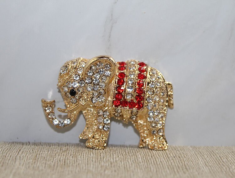 Swarovski Taşlı Magnet Model 7 Şık Tasarımlı Fonksiyonel Ürün