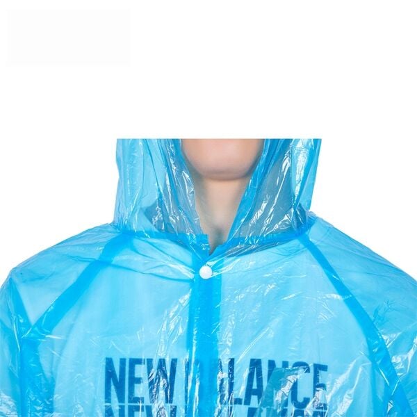 İnce Şeffaf Yağmurluk Şık Tasarımlı Fonksiyonel Ürün