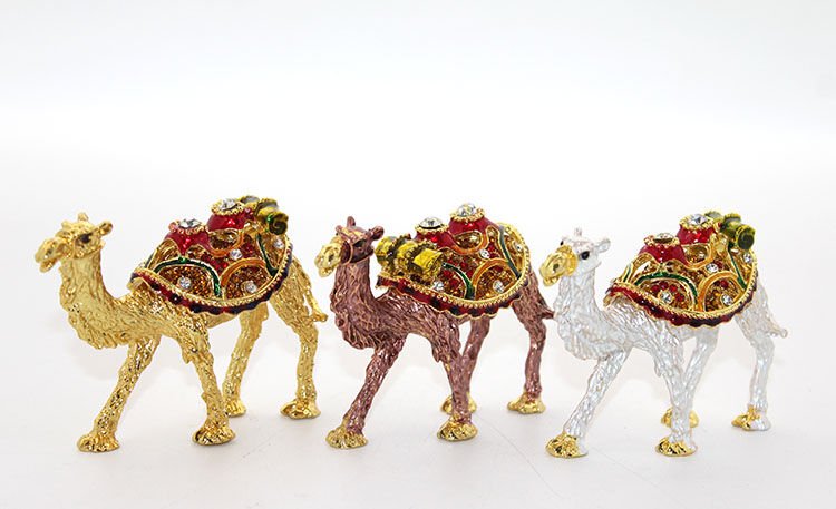 Swarovski Taşlı Tekli Deve Figürü Model 1 Şık Tasarımlı Fonksiyonel Ürün