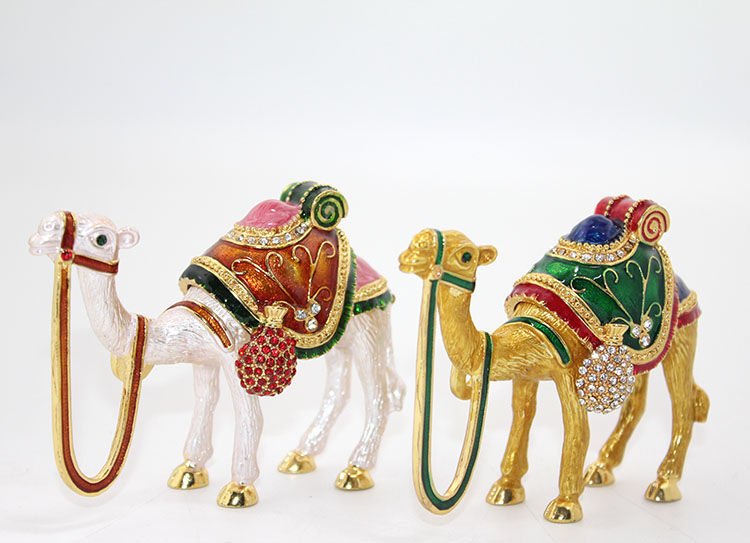 Swarovski Taşlı Tekli Deve Figürü Model 5 Şık Tasarımlı Fonksiyonel Ürün