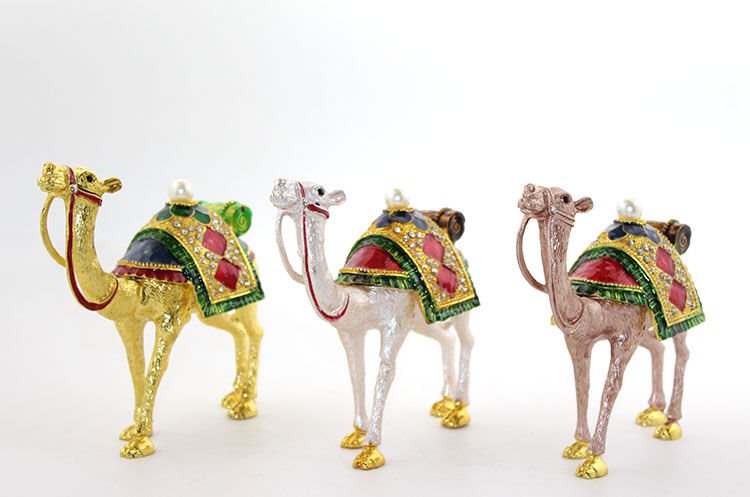 Swarovski Taşlı Tekli Deve Figürü Model 7 Şık Tasarımlı Fonksiyonel Ürün