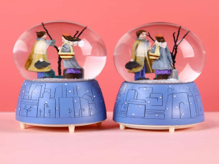 IŞIKLI MÜZIKLI KAR KÜRESI ORTA BOY Şık Tasarımlı Fonksiyonel Ürün