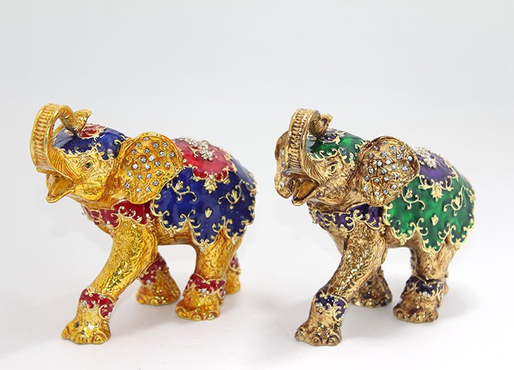 Swarovski Taşlı Tekli Fil Figürü Model 3 Şık Tasarımlı Fonksiyonel Ürün