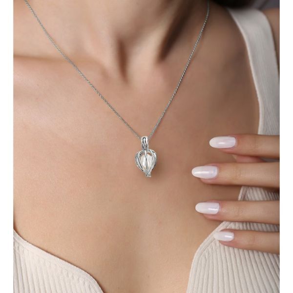 İstridye İçinde İnci Kolye Şık Tasarımlı Fonksiyonel Ürün