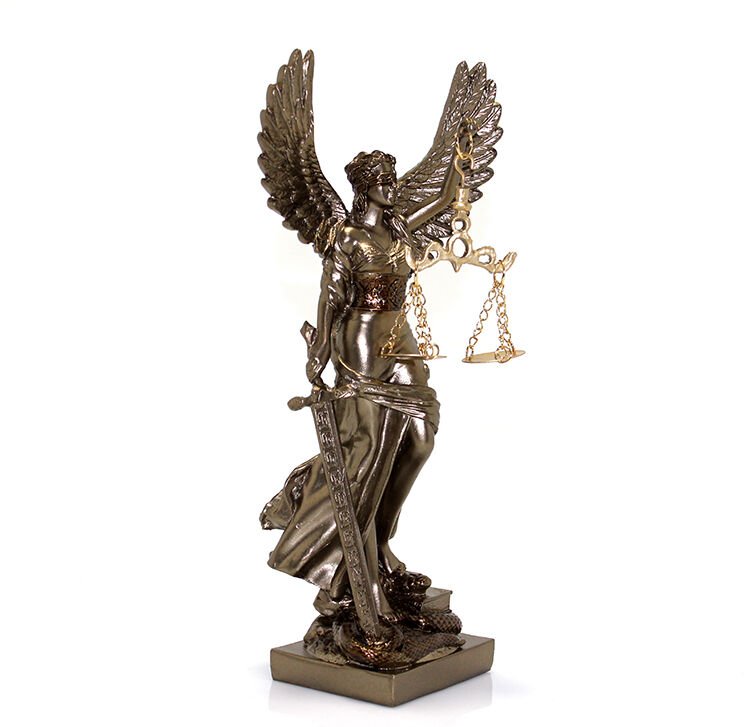 Kanatlı Adalet Biblosu Şık Tasarımlı Fonksiyonel Ürün