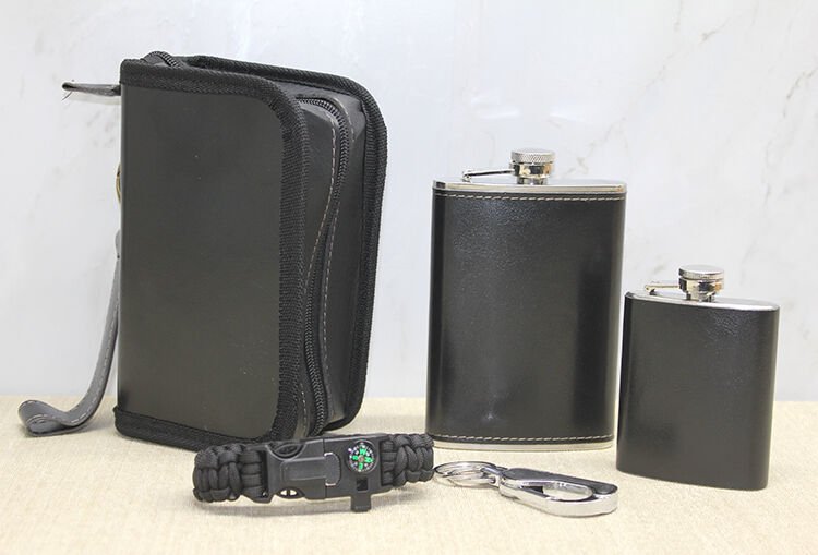 Kılıflı 2'li Matara Seti Şık Tasarımlı Fonksiyonel Ürün