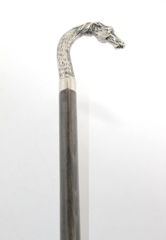 Krom At Büstü Baston Şık Tasarımlı Fonksiyonel Ürün