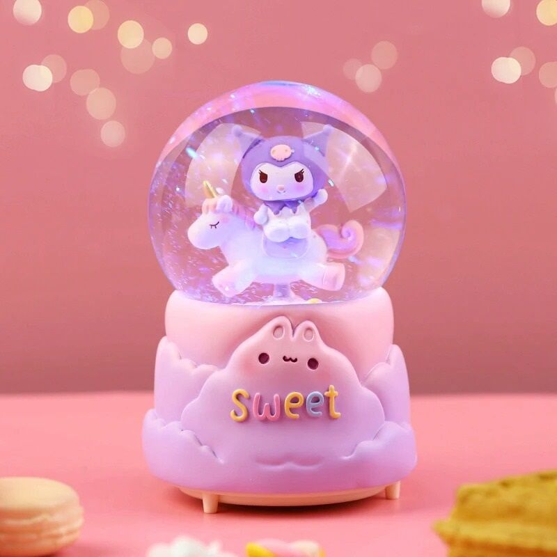 Kuromi İçi Dönmeli Püskürtmeli Işıklı Müzikli Kar Küresi Büyük Boy Model 1 Şık Tasarımlı Fonksiyonel Ürün