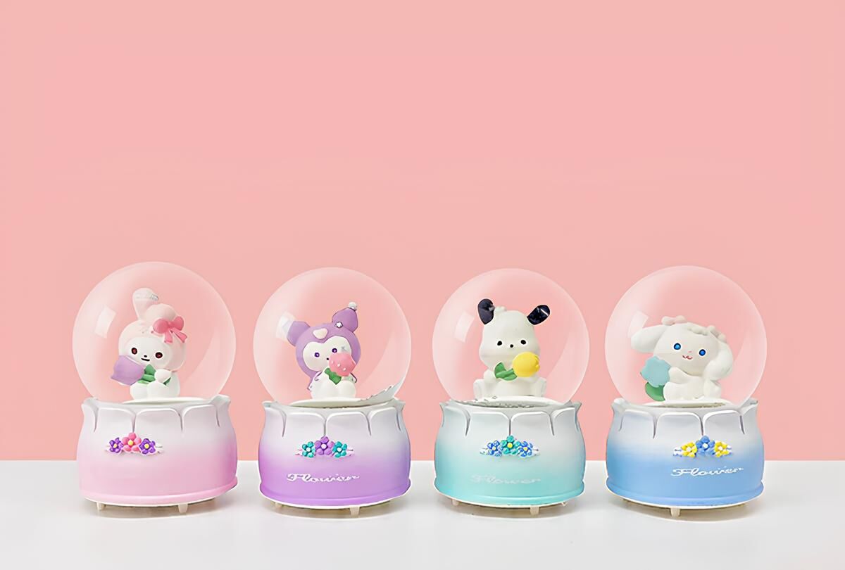 Kuromi Işıklı Kar Küresi 9 Cm Şık Tasarımlı Fonksiyonel Ürün