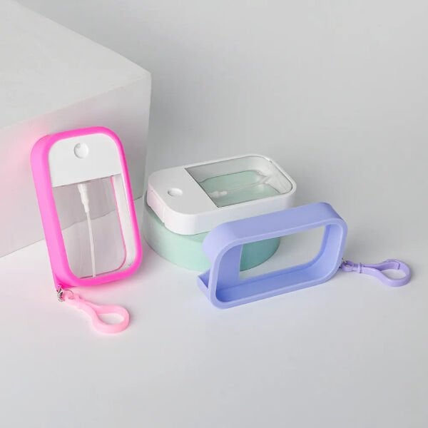 Silikon Kılıflı Anahtarlıklı Sprey Şişesi Şık Tasarımlı Fonksiyonel Ürün