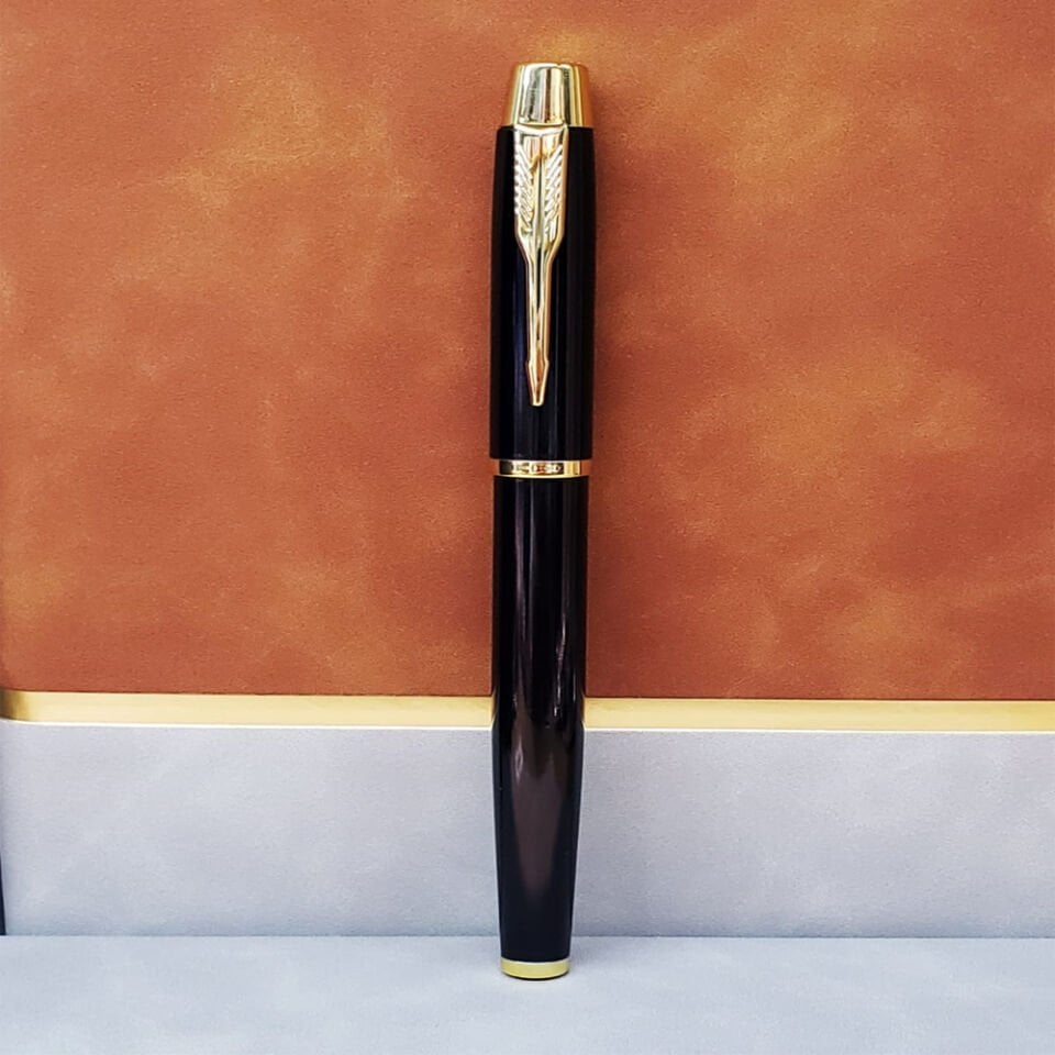 Metal Siyah Roller Tükenmez Kalem Şık Tasarımlı Fonksiyonel Ürün