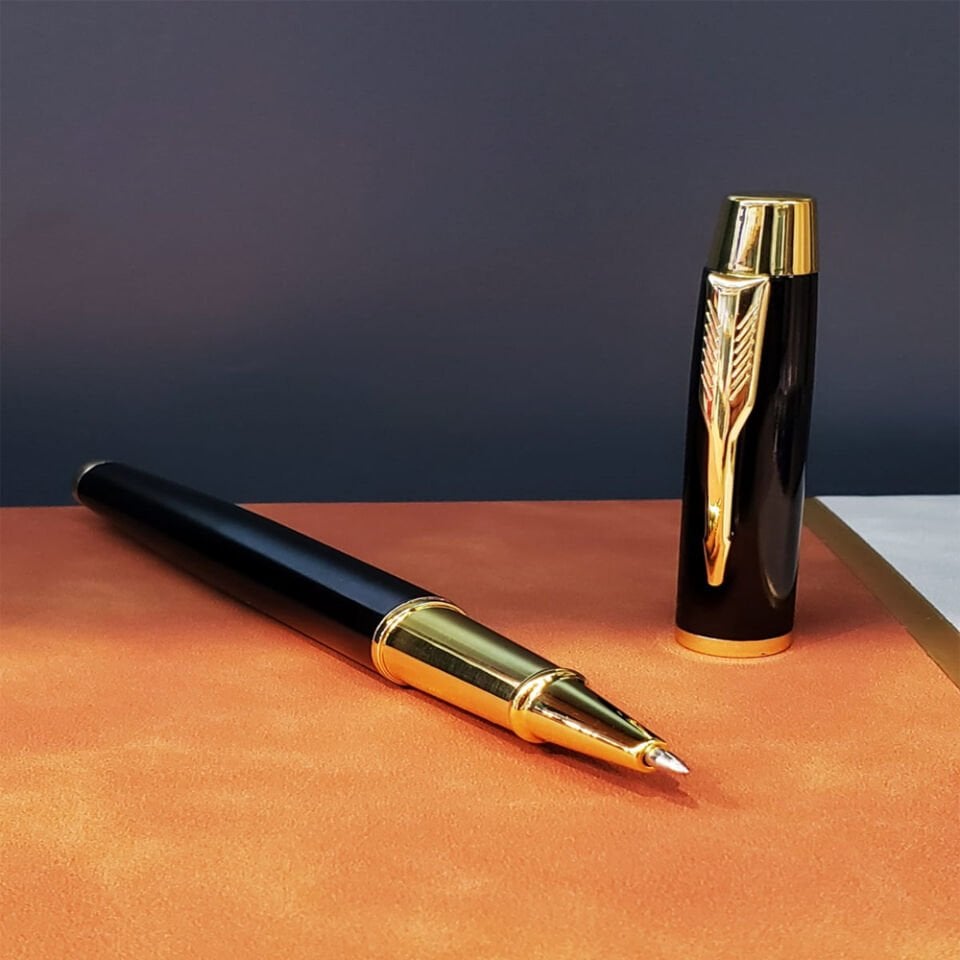 Metal Siyah Roller Tükenmez Kalem Şık Tasarımlı Fonksiyonel Ürün