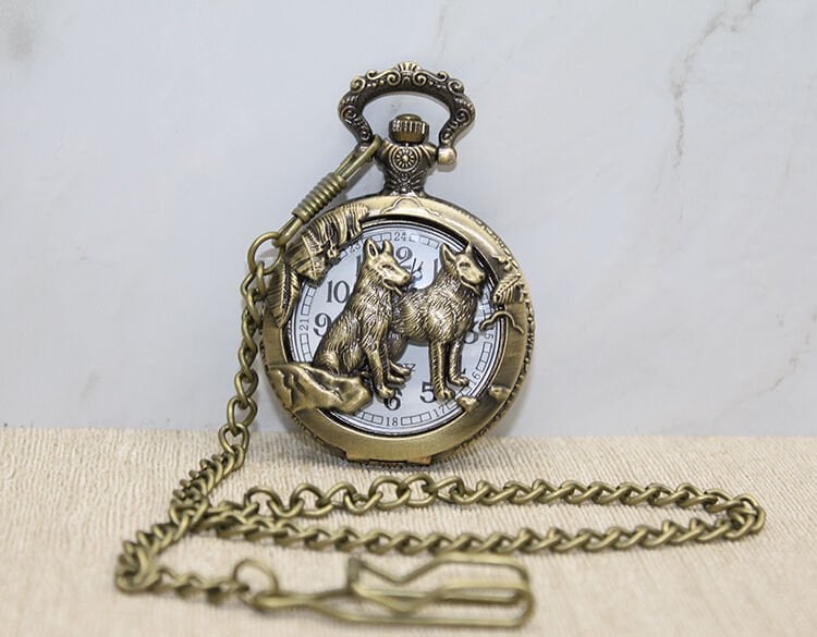 Kurt Tasarımlı Köstekli Saat Model 2 Şık Tasarımlı Fonksiyonel Ürün